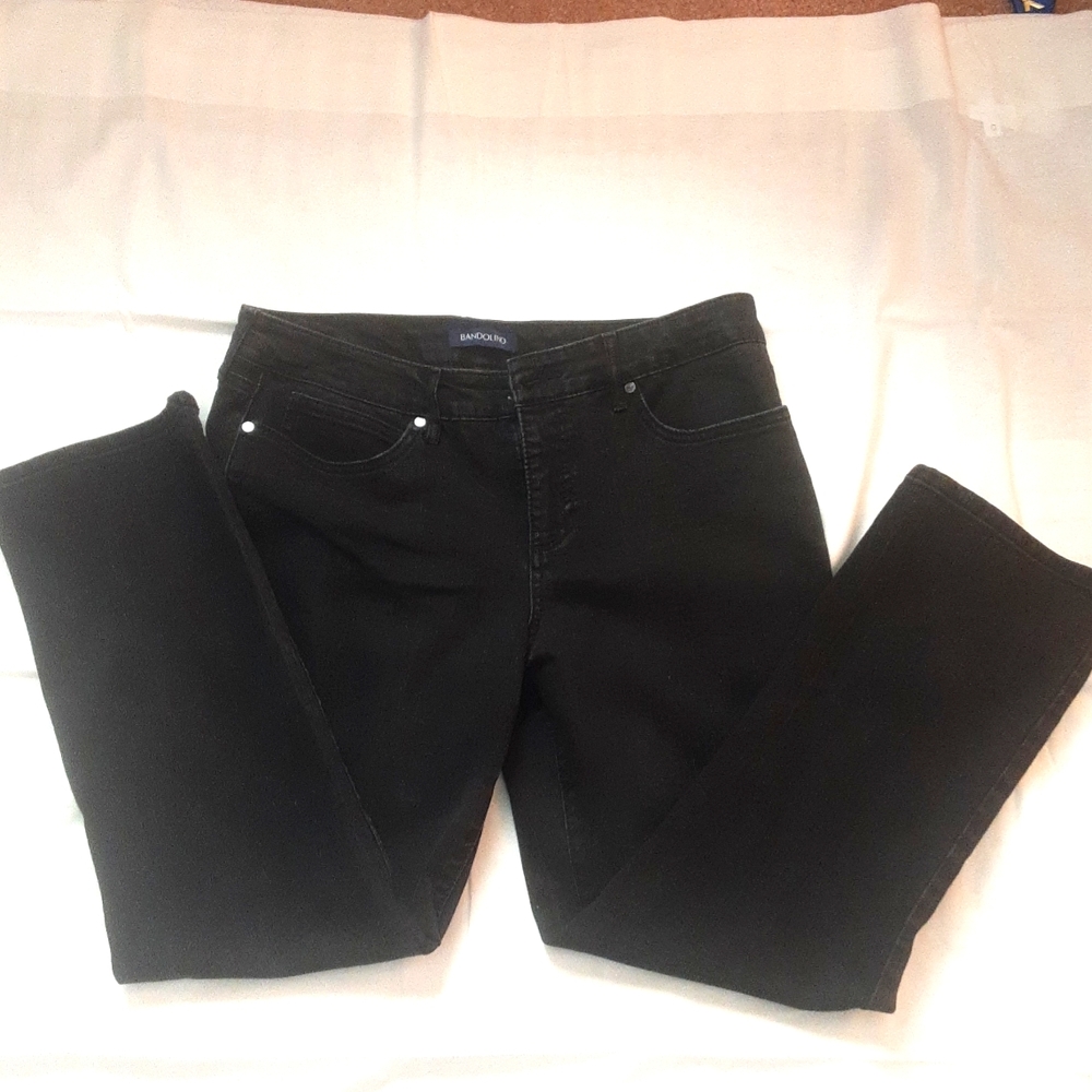 Mandie by Bandolino black jeans size 10p inseam 27 inches